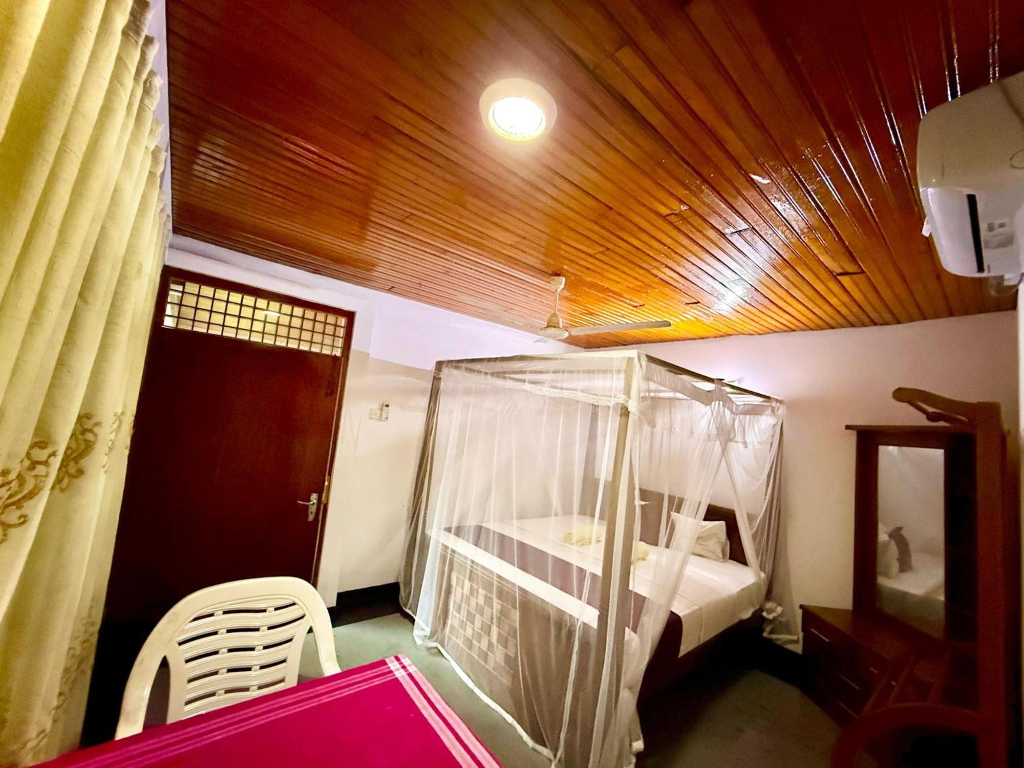 Serendipity Beach Unawatuna Exterior photo